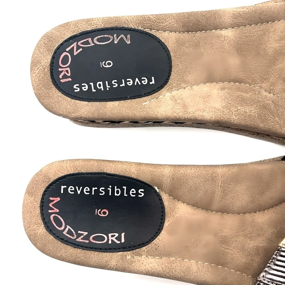 Modzori Palmyra Low Wedge Travel REVERSIBLE Sandal Black, Gold & Silver Size 9